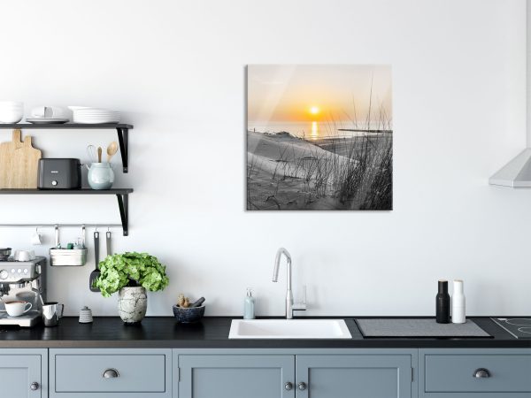 Dünenblick auf Meer bei Sonnenuntergang B&W Detail, Glasbild Quadratisch Im Angebot – Bild 3