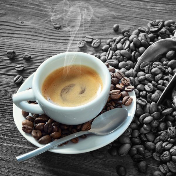 Espressotasse mit Kaffeebohnen B&W Detail, Glasbild Quadratisch Im Angebot – Bild 5