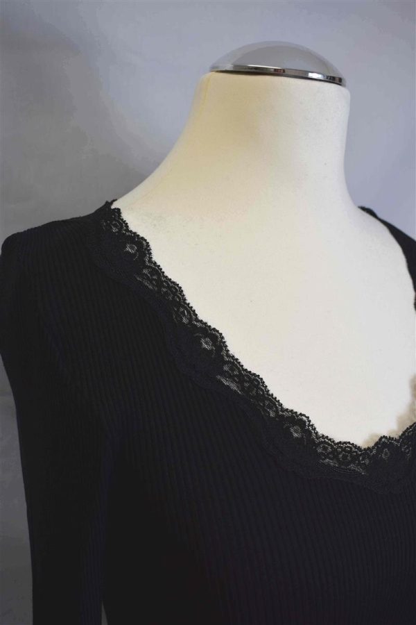 Langarmshirt mit Spitze Im Angebot – Bild 3